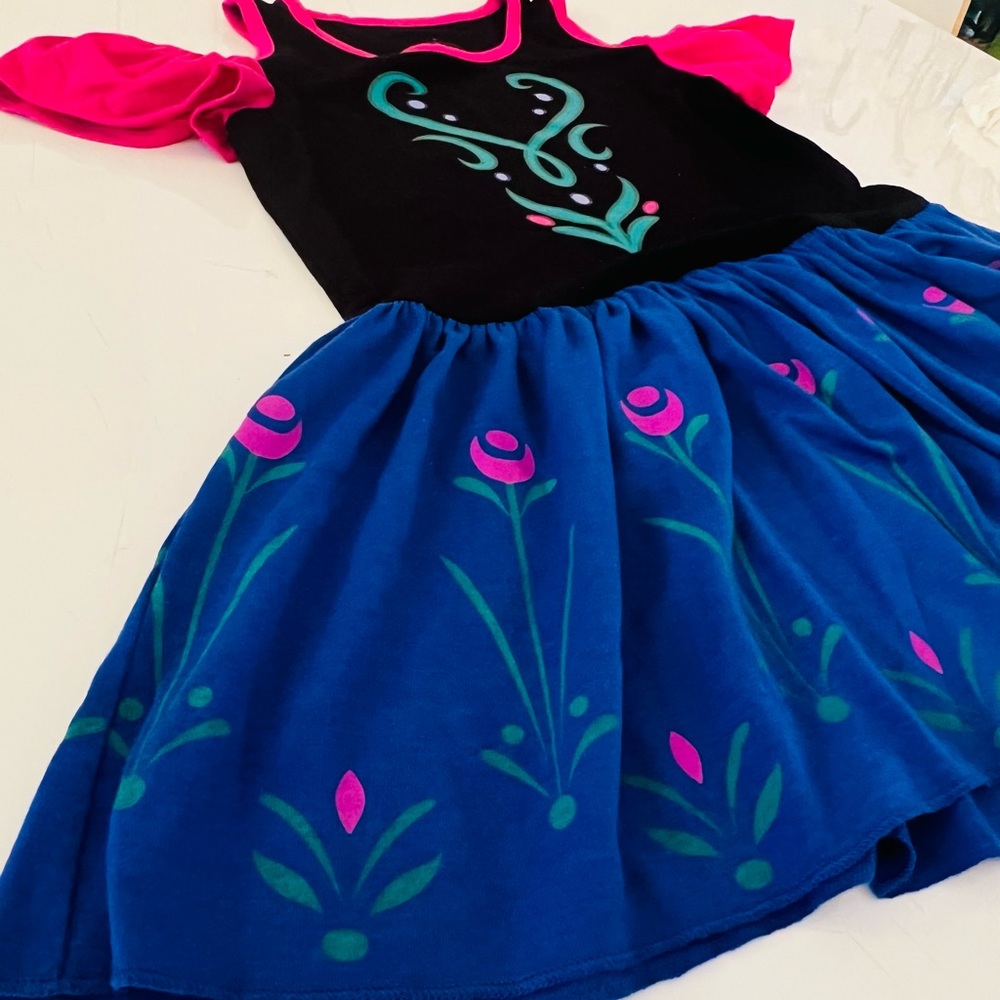 Disney’s Frozen Anna costume dress size 5Y